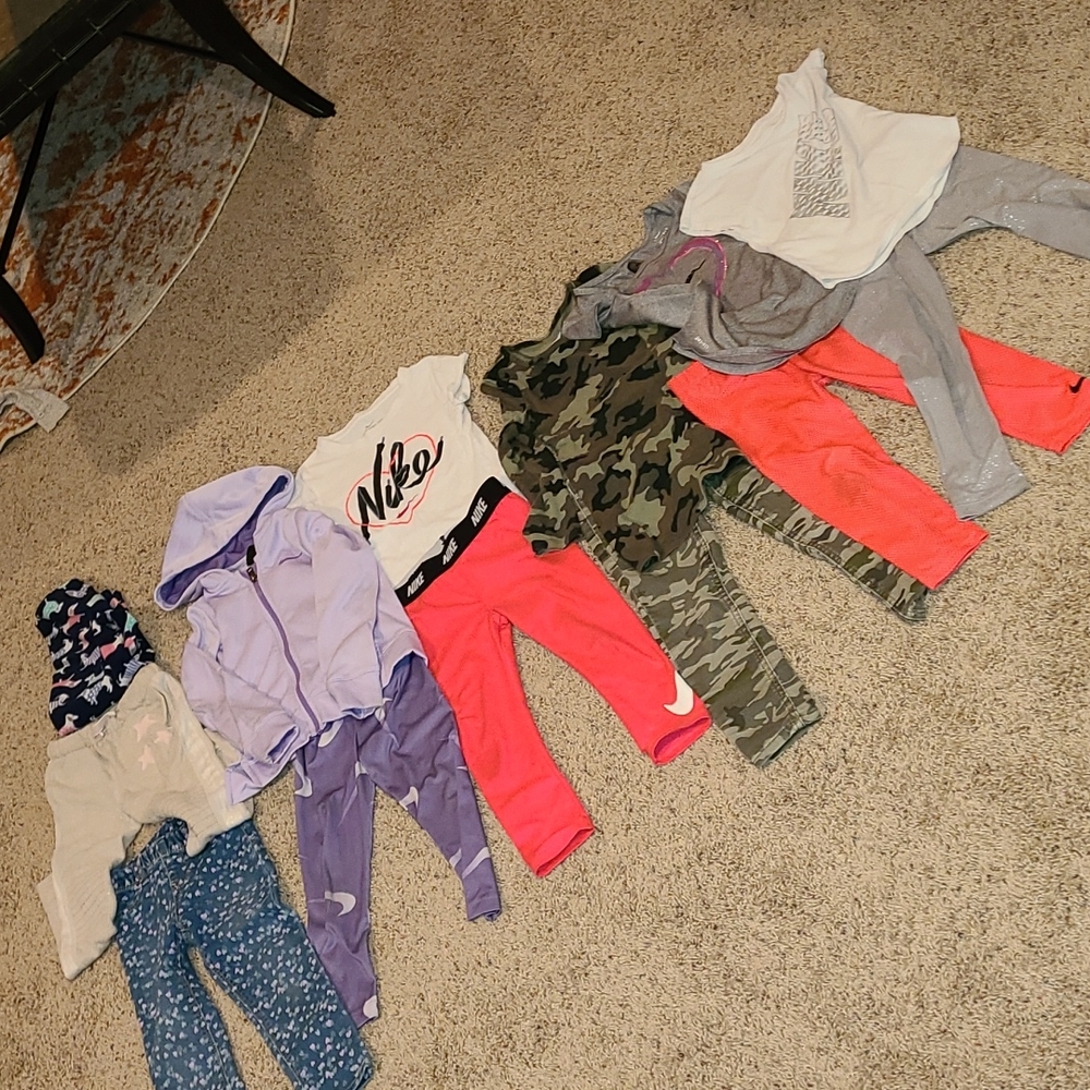 4T clothes.